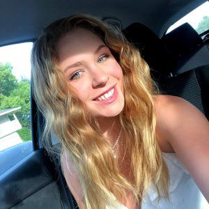 Meet your Posher, Sophia